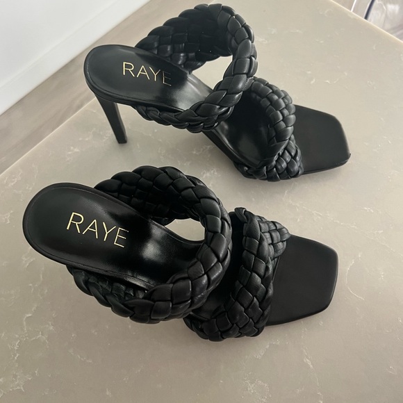 RAYE Jordan sandal heel in black size 7. Purchased and sold out on revolve - Picture 3 of 7
